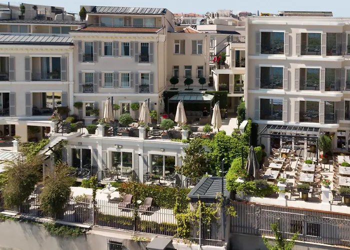 Mula Hotel